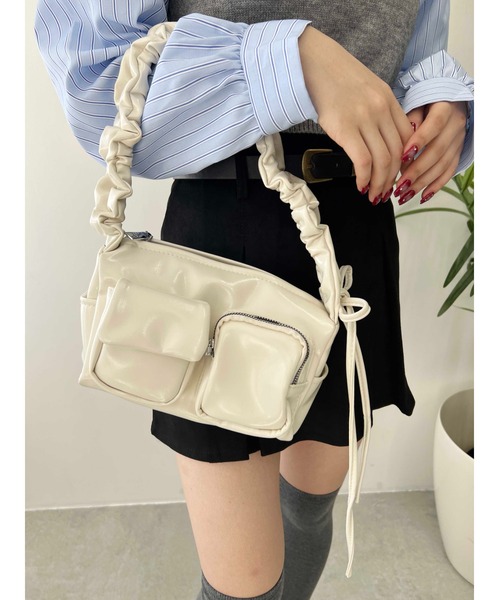 PHILLY(フィリー)の「【PHILLY】ポケット2WAYショルダー(ショルダーバッグ・レディース・ブラック/アイボリー・FREE)」の5枚目の写真