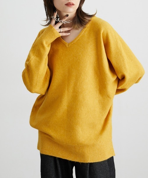 Soiunique（スワユニーク）の「ふんわりオーバーサイズＶネックニット［Soiunique］（ニット/セーター・レディース・ブルー/ブラック/イエロー/杢グレー/レッド・L/LL/M）」の8枚目の写真