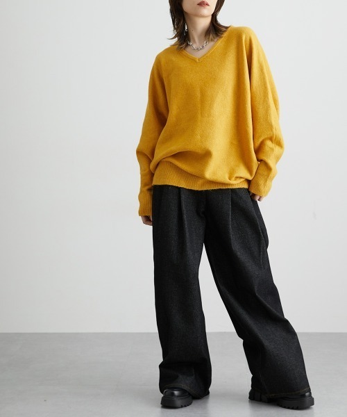 Soiunique（スワユニーク）の「ふんわりオーバーサイズＶネックニット［Soiunique］（ニット/セーター・レディース・ブルー/ブラック/イエロー/杢グレー/レッド・L/LL/M）」の6枚目の写真