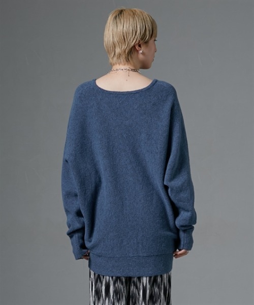 Soiunique（スワユニーク）の「ふんわりオーバーサイズＶネックニット［Soiunique］（ニット/セーター・レディース・ブルー/ブラック/イエロー/杢グレー/レッド・L/LL/M）」の18枚目の写真