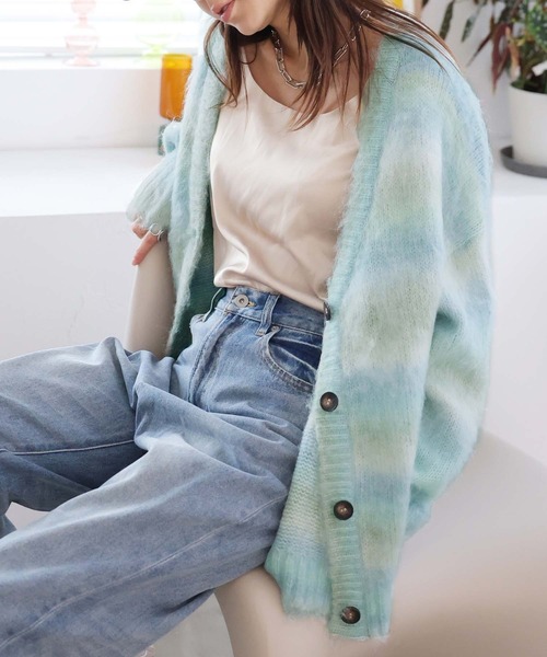 Doula Doula(ドゥーラドゥーラ)の「グラデーションニットカーディガン(ニット/セーター・レディース・ピンク/グリーン/ブルー/ブラウン・FREE)」の18枚目の写真