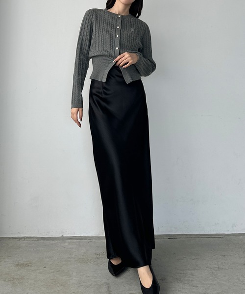 Louere（ルエレ）の「ゴールドボタンケーブルニットカーディガン（カーディガン/ボレロ・レディース・オフホワイト/ネイビー/チャコール/ライトグレー/ブラック・MEDIUM/LARGE）」の21枚目の写真