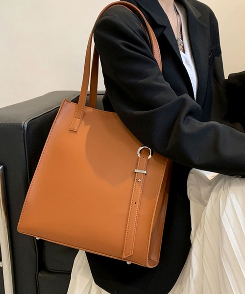 florist（フローリスト）の「【A4対応/2wayベルト調節】別注：アシンメトリーショルダー縦型レザータッチトートバッグ/オフィスバッグ（トートバッグ・レディース・ライラック/ブラック/キャメル/ベージュ/ブルーグレー/モカ・FREE）」の12枚目の写真