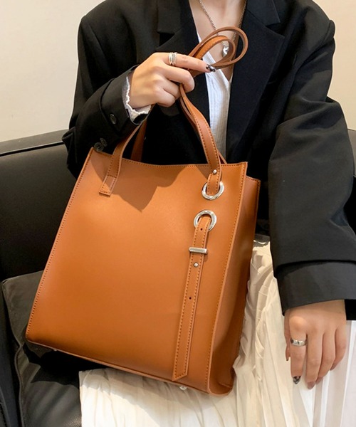 florist（フローリスト）の「【A4対応/2wayベルト調節】別注：アシンメトリーショルダー縦型レザータッチトートバッグ/オフィスバッグ（トートバッグ・レディース・ライラック/ブラック/キャメル/ベージュ/ブルーグレー/モカ・FREE）」の13枚目の写真