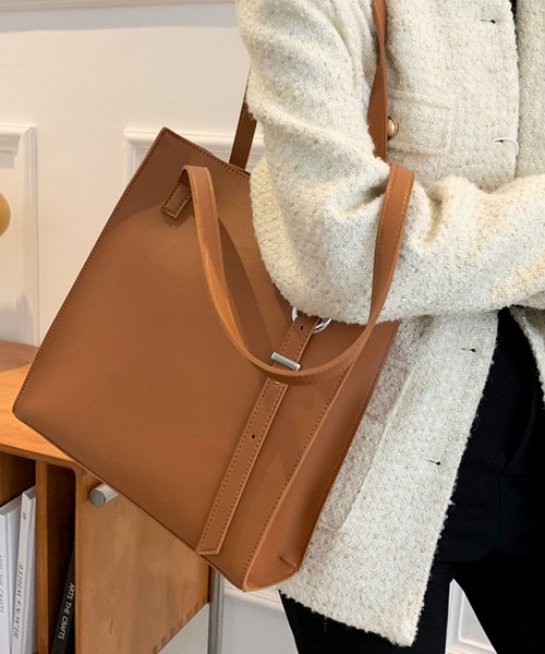 florist（フローリスト）の「【A4対応/2wayベルト調節】別注：アシンメトリーショルダー縦型レザータッチトートバッグ/オフィスバッグ（トートバッグ・レディース・ライラック/ブラック/キャメル/ベージュ/ブルーグレー/モカ・FREE）」の14枚目の写真