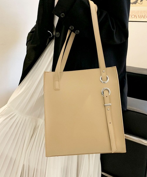 florist（フローリスト）の「【A4対応/2wayベルト調節】別注：アシンメトリーショルダー縦型レザータッチトートバッグ/オフィスバッグ（トートバッグ・レディース・ライラック/ブラック/キャメル/ベージュ/ブルーグレー/モカ・FREE）」の17枚目の写真