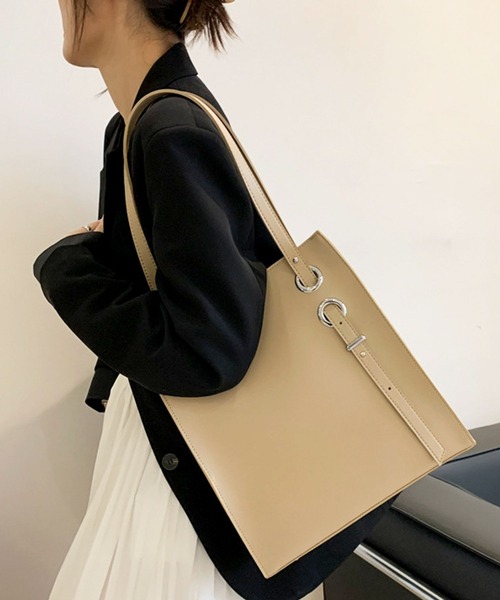 florist（フローリスト）の「【A4対応/2wayベルト調節】別注：アシンメトリーショルダー縦型レザータッチトートバッグ/オフィスバッグ（トートバッグ・レディース・ライラック/ブラック/キャメル/ベージュ/ブルーグレー/モカ・FREE）」の18枚目の写真
