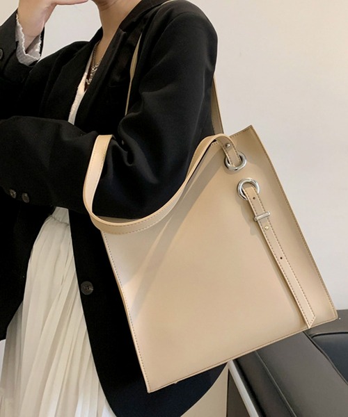 florist（フローリスト）の「【A4対応/2wayベルト調節】別注：アシンメトリーショルダー縦型レザータッチトートバッグ/オフィスバッグ（トートバッグ・レディース・ライラック/ブラック/キャメル/ベージュ/ブルーグレー/モカ・FREE）」の20枚目の写真