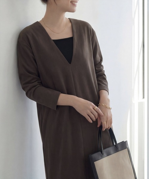 STYLE DELI(スタイルデリ)の「【Made in JAPAN】シルキーポンチ深Vワンピース(ワンピース・レディース・ブラック/ライトグレー/ブラウン・SMALL/MEDIUM)」の16枚目の写真