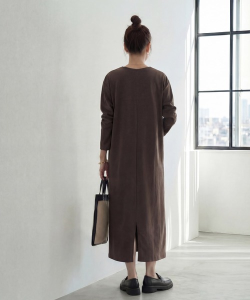 STYLE DELI(スタイルデリ)の「【Made in JAPAN】シルキーポンチ深Vワンピース(ワンピース・レディース・ブラック/ライトグレー/ブラウン・SMALL/MEDIUM)」の15枚目の写真