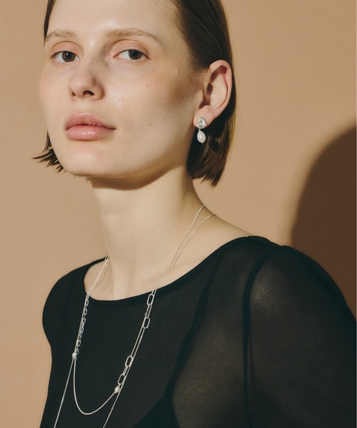 loni(ロニ)の「SV925 Heart Pearl Pierce(ピアス(両耳用)・レディース・シルバー・FREE)」の4枚目の写真