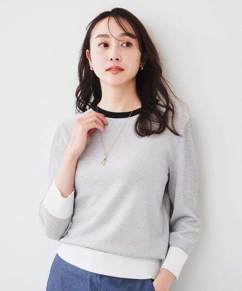 UNTITLED(アンタイトル)の「【配色カラー/アンサンブル可能】きれいめ七分袖ニット(ニット/セーター・レディース・イエロー系その他/ブラック系4/ホワイト系5/グレー系8/ベージュ系その他7・03/02/01/00/48/44/04)」の11枚目の写真