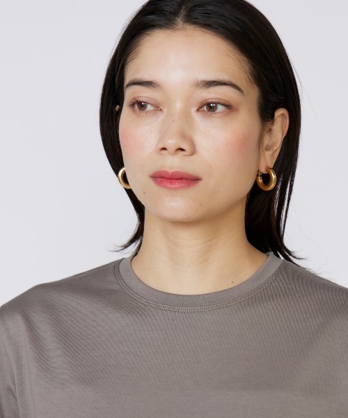 INED（イネド）の「【接触冷感】サイドスリットデザインTシャツ（Tシャツ/カットソー・レディース・グリーン/ブラック/グレー系その他/ホワイト・9号/11号）」の13枚目の写真