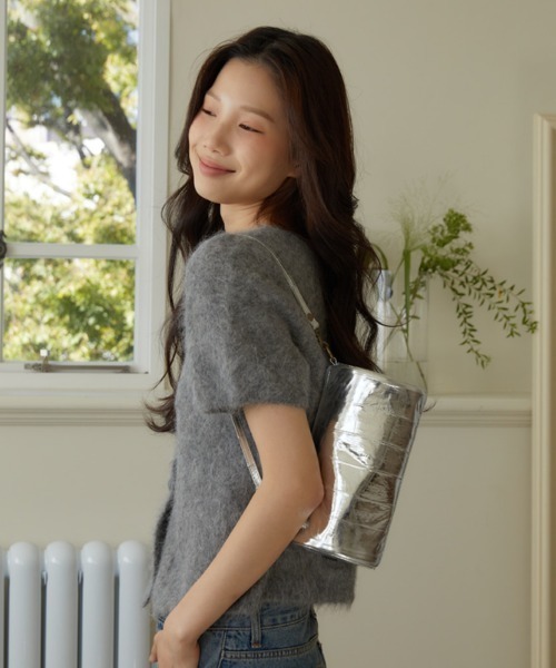 double quotes(ダブルクオーツ)の「「double quotes/ダブルクオーツ」バターラウンドショルダーバッグ シルバー(ショルダーバッグ・レディース・シルバー・ONE SIZE)」の2枚目の写真