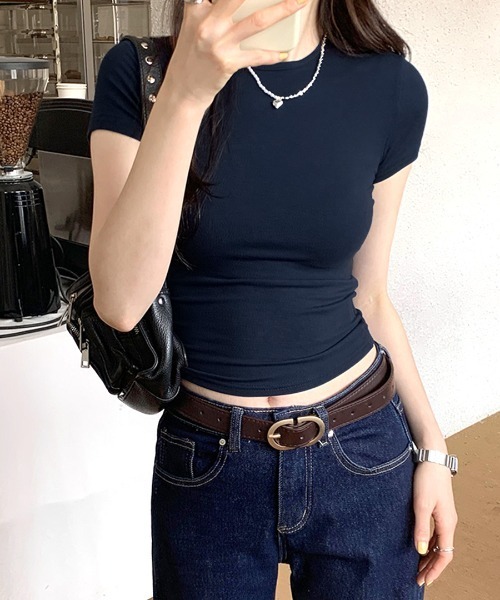 REMUR(レミュール)の「ショート丈半袖Tシャツ(Tシャツ/カットソー・レディース・ブラック/ネイビー/ブラウン/グレー・FREE)」の16枚目の写真