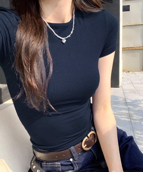REMUR(レミュール)の「ショート丈半袖Tシャツ(Tシャツ/カットソー・レディース・ブラック/ネイビー/ブラウン/グレー・FREE)」の18枚目の写真