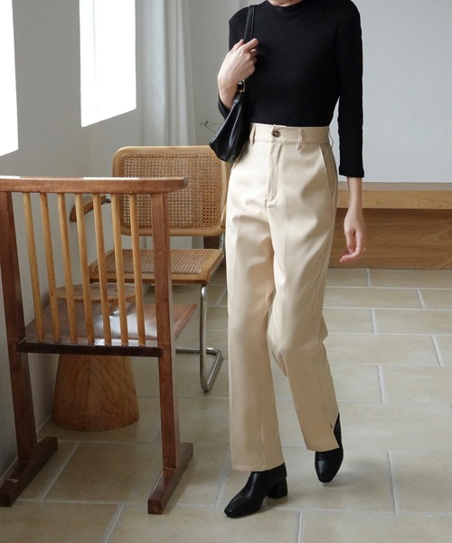 urge:(アージコロン )の「【URGE:】シルエットフレア スリット パンツ(スラックス・レディース・アイボリー/ブラック/ライトベージュ/チャコールグレー/ブラウン/ミント・MEDIUM/LARGE/SMALL)」の15枚目の写真