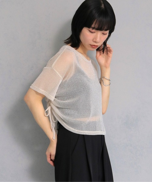 cheriella(シェリエラ)の「【cheriella】ソフトラメ サイドストリングデザインシアートップス SOFT LAME SIDE STRING DESIGN SHEER TOPS(Tシャツ/カットソー・レディース・チャコールグレー/ブラック/アイボリー/ブルーグリーン・M)」の9枚目の写真