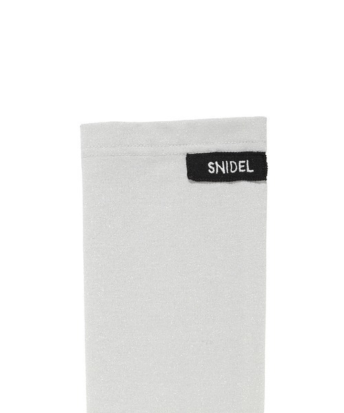 SNIDEL(スナイデル)の「UVカットアームカバー/ウォッシャブル(その他ヘアアクセサリー・レディース・ホワイト/ダークブラウン/シルバー・FREE)」の7枚目の写真