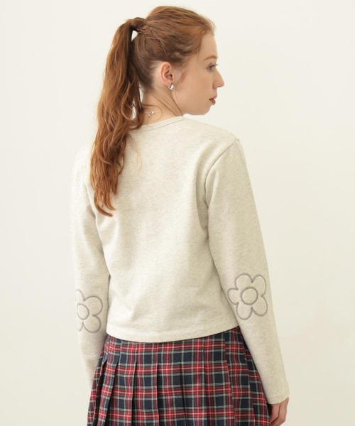 MILKFED.（ミルクフェド）の「FLOWER ELBOW CARDIGAN（カーディガン/ボレロ・レディース・アッシュ/ブラック/ライトピンク/オートミール・ONE SIZE）」の6枚目の写真