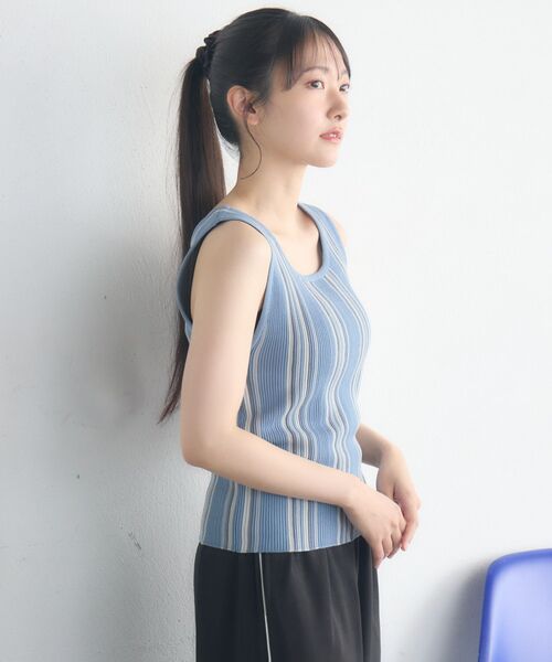 RETRO GIRL(レトロガール)の「マルチストライプNTタンク(タンクトップ・レディース・ブルー系その他/ホワイト系その他/ブラック系その他・FREE)」の6枚目の写真