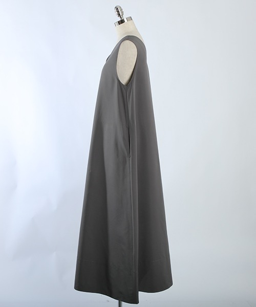 セール】Vネックノースリーブタフタワンピース（ワンピース）｜1chaku