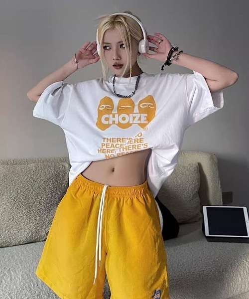 lilful(リルフル)の「フロントプリントルーズTシャツ(Tシャツ/カットソー・レディース・ホワイト/ブラック・M/L)」の3枚目の写真