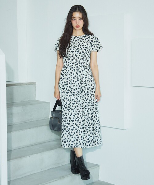TOCCA（トッカ）の「LITTLE TULIP ドレス（ワンピース・レディース・アイボリー系5/ブラック系5・0/2/4/6）」の6枚目の写真