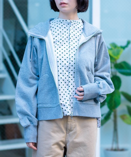 D.M.G.（ドミンゴ）の「[D.M.G / ディーエムジー] ベーシック裏毛 スウェットフーディー（パーカー・レディース・ブラウン/トップグレー・2/3）」の10枚目の写真