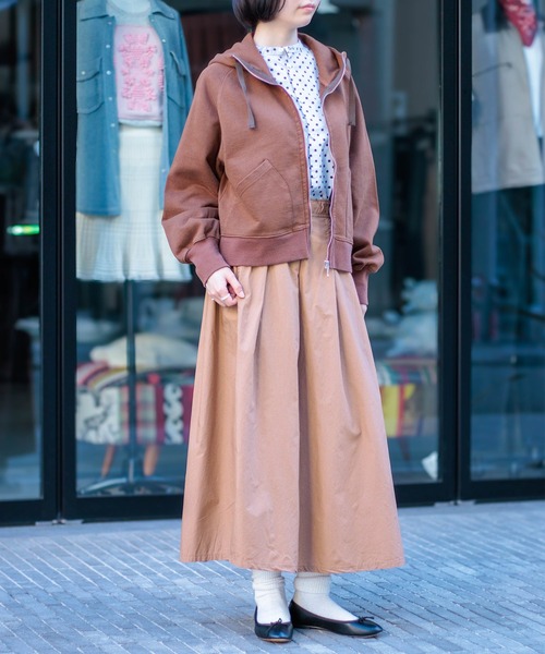 D.M.G.（ドミンゴ）の「[D.M.G / ディーエムジー] ベーシック裏毛 スウェットフーディー（パーカー・レディース・ブラウン/トップグレー・2/3）」の6枚目の写真