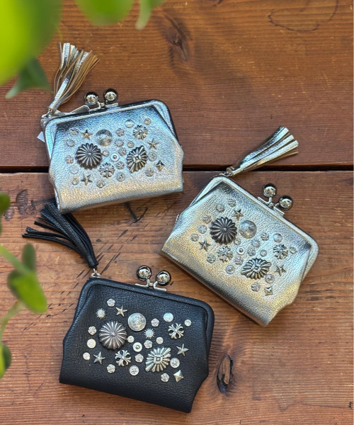 ペルケ perche / マルチスタッズがま口二つ折りウォレット（財布