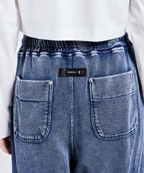 ESSENTIAL（エッセンシャル）の「インディゴワイドパンツ（その他パンツ・レディース・ブルー・36/38）」の4枚目の写真