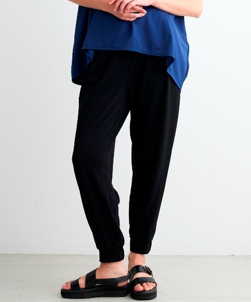 スリードッツ プレイフルアウトフィット ジョガーパンツ プレイフルアウトフィット ジョガーパンツ（その他パンツ）｜three