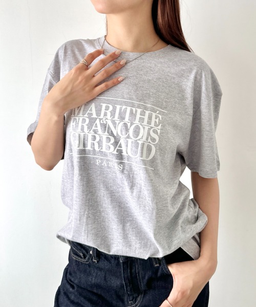 MARITHE + FRANCOIS GIRBAUD(マリテフランソワジルボー)の「MARITHE + FRANCOIS GIRBAUD(マリテフランソワジルボー)/ロゴプリント 半袖 Tシャツ/a four-colored T-shirt(Tシャツ/カットソー・レディース・ブラック/グレー/ホワイト/ネイビー・S/M/L/XL)」の3枚目の写真