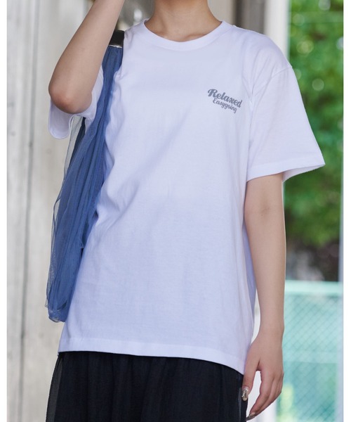 MODISH GAZE(モディシュガゼ)の「【MODISH GAZE】スモーキングガール Relaxed半袖Tシャツ(Tシャツ/カットソー・メンズ・ホワイト×グレー/ホワイト×ピンク/ブラック×パープル/ブラック×ブルー/ホワイト×ブルー/ブラック×グリーン・MEDIUM/LARGE/X-LARGE)」の9枚目の写真