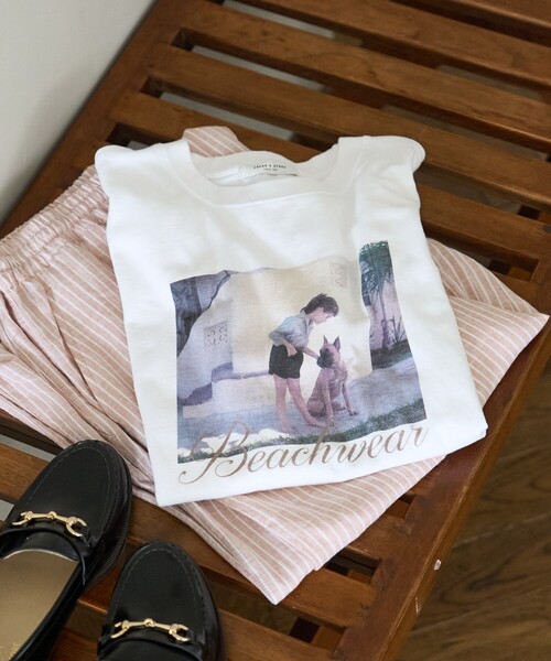 FREAK'S STORE(フリークスストア)の「Autumn Kids photo Tシャツ/フォトTシャツ(Tシャツ/カットソー・レディース・チャコール/オフホワイト/ナチュラル・フリ-)」の2枚目の写真