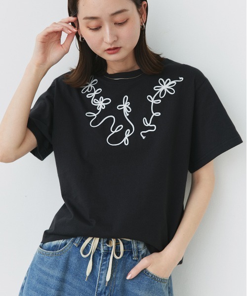 セール】フラワーモチーフ コード刺繍Tシャツ（Tシャツ/カットソー