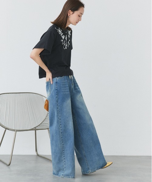 ad thie（アドティエ）の「フラワーモチーフ コード刺繍Tシャツ（Tシャツ/カットソー・レディース・オフホワイト/ブラック・FREE）」の19枚目の写真