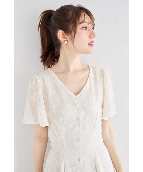 tocco closet(トッコ クローゼット)の「ウエストリボン付きパール装飾シアーフラワージャガードワンピース(ワンピース・レディース・ネイビー/アイボリー・M)」の10枚目の写真