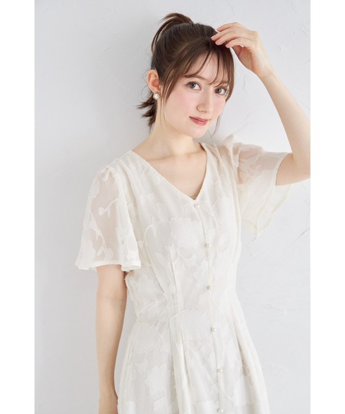 tocco closet(トッコ クローゼット)の「ウエストリボン付きパール装飾シアーフラワージャガードワンピース(ワンピース・レディース・ネイビー/アイボリー・M)」の8枚目の写真