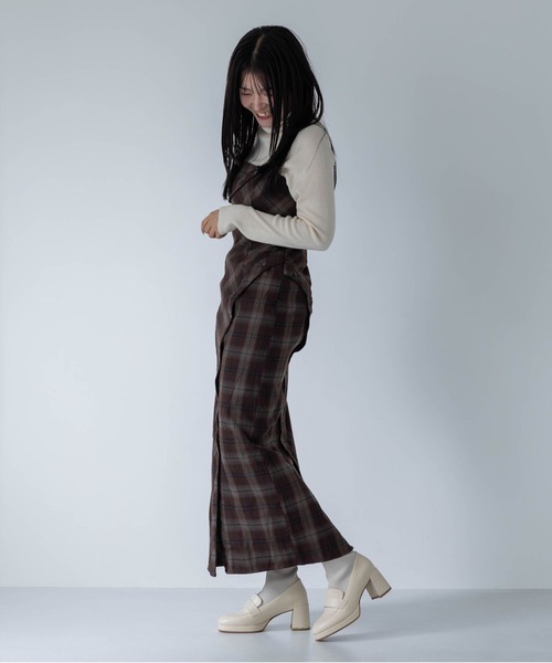 EVOL（イーボル）の「【S-LLサイズ展開・柔らかい】ローファーニットショートブーツ IZ5838（ブーツ・レディース・ブラック/アイボリー・S/M/L/LL）」の8枚目の写真