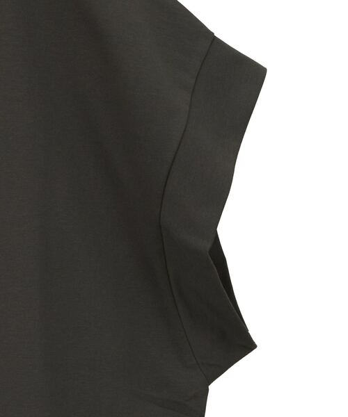 MELROSE claire(メルローズ クレール)の「ドロップショルダーチュニック(Tシャツ/カットソー・レディース・グレイッシュベージュ/ブルーグリーン/ホワイト×グレー/チャコールグレー・FREE)」の7枚目の写真