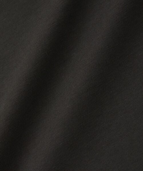 MELROSE claire(メルローズ クレール)の「ドロップショルダーチュニック(Tシャツ/カットソー・レディース・グレイッシュベージュ/ブルーグリーン/ホワイト×グレー/チャコールグレー・FREE)」の10枚目の写真