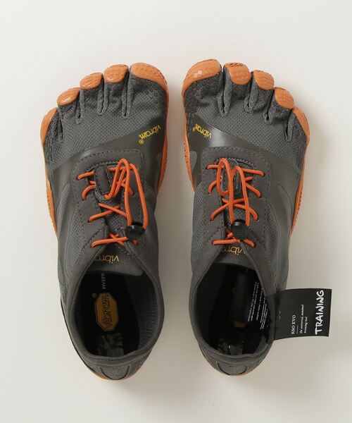 VIBRAM FIVEFINGERS（ビブラムファイブフィンガーズ）の「VIBRAM KSO EVO FIVE FINGERS ビブラム ケイエスオーエボ ファイブフィンガーズ ベアフットシューズ（スニーカー・メンズ・グレー系1・40/41/42/44）」の16枚目の写真