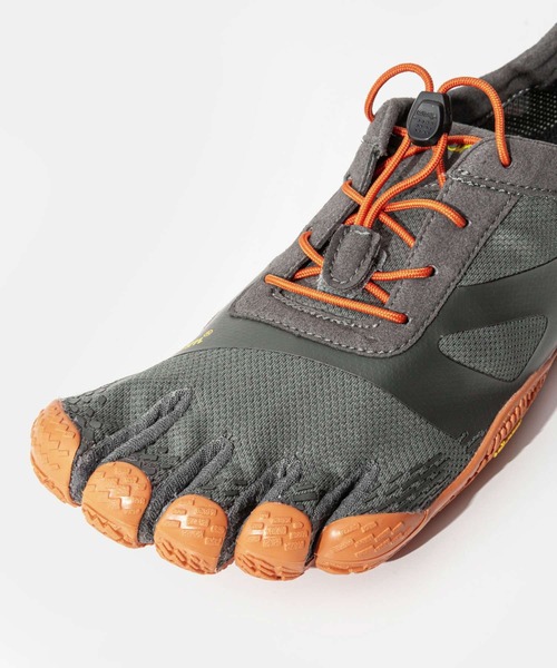 VIBRAM FIVEFINGERS（ビブラムファイブフィンガーズ）の「VIBRAM KSO EVO FIVE FINGERS ビブラム ケイエスオーエボ ファイブフィンガーズ ベアフットシューズ（スニーカー・メンズ・グレー系1・40/41/42/44）」の9枚目の写真