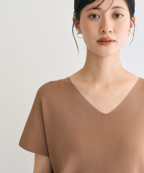 YECCA VECCA（イェッカヴェッカ）の「Vネックドルマンニット（ニット/セーター・レディース・ブラック/キャメル/パープル・FREE）」の9枚目の写真