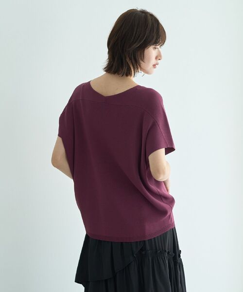 YECCA VECCA（イェッカヴェッカ）の「Vネックドルマンニット（ニット/セーター・レディース・ブラック/キャメル/パープル・FREE）」の20枚目の写真