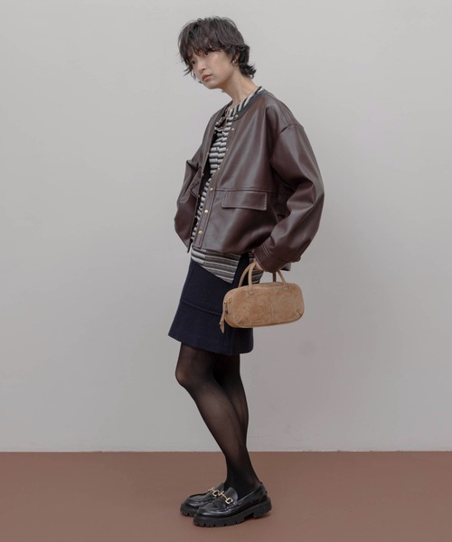 バックフリル 合成皮革ジャケット（ノーカラージャケット