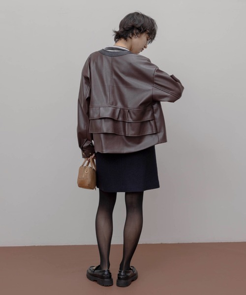 新品　今季　エイミーロウ　バックフリル 合成皮革ジャケット　ブラウン 新品 今季 エイミーロウ バックフリル 合成皮革ジャケット ブラウン