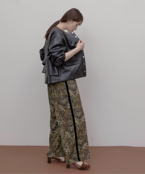 バックフリル 合成皮革ジャケット（ノーカラージャケット）｜Eimee Law